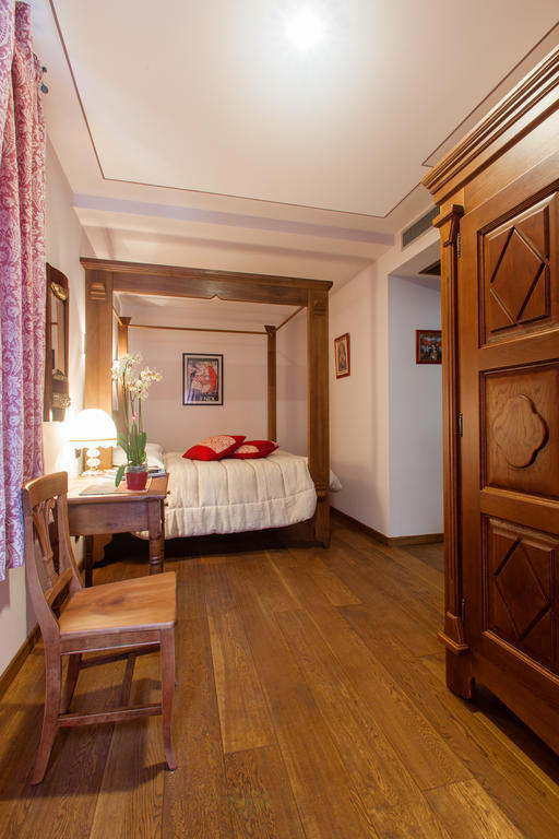 A' La Table Du Sommelier Chambres D Hotes & Restaurant Saint-Vincent Δωμάτιο φωτογραφία